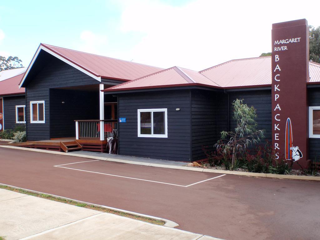 Margaret River Backpackers Yha Hostel Bagian luar foto